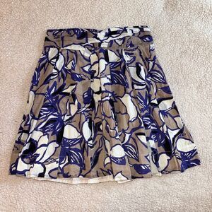The Limited Pleated Floral Skirt Tan White Purple Empire Waist Womens Size 6 EUC